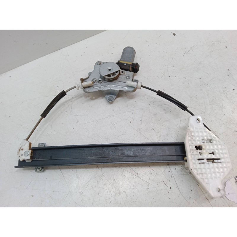 Recambio de elevalunas electrico trasero izquierdo para ssangyong korando (ck) 2.0 e-xdi referencia OEM IAM 98830CZ010RRLH  