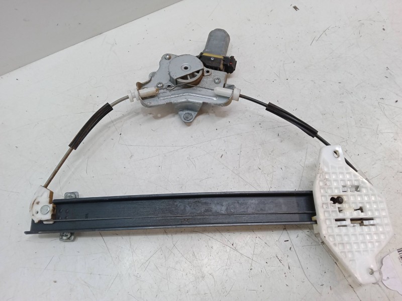 Recambio de elevalunas electrico trasero izquierdo para ssangyong korando (ck) 2.0 e-xdi referencia OEM IAM 98830CZ010RRLH  