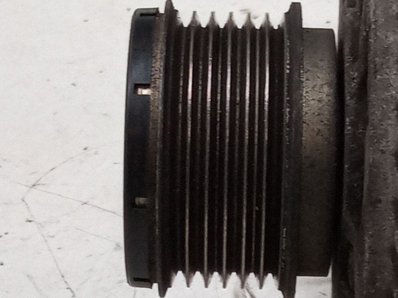 Recambio de alternador para renault laguna iii (bt0/1) 1.5 dci (bt00, bt0a, bt0t, bt1j) referencia OEM IAM 8200960533  