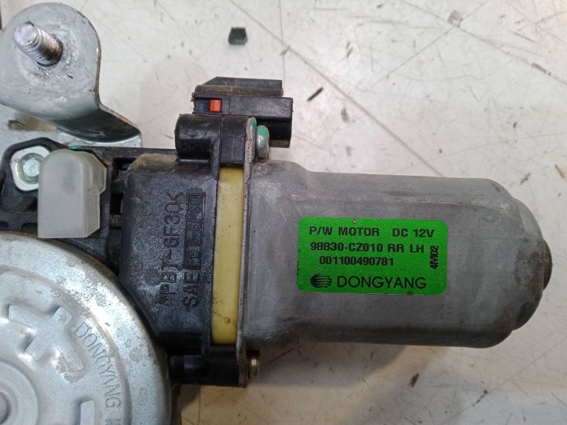 Recambio de elevalunas electrico trasero izquierdo para ssangyong korando (ck) 2.0 e-xdi referencia OEM IAM 98830CZ010RRLH  
