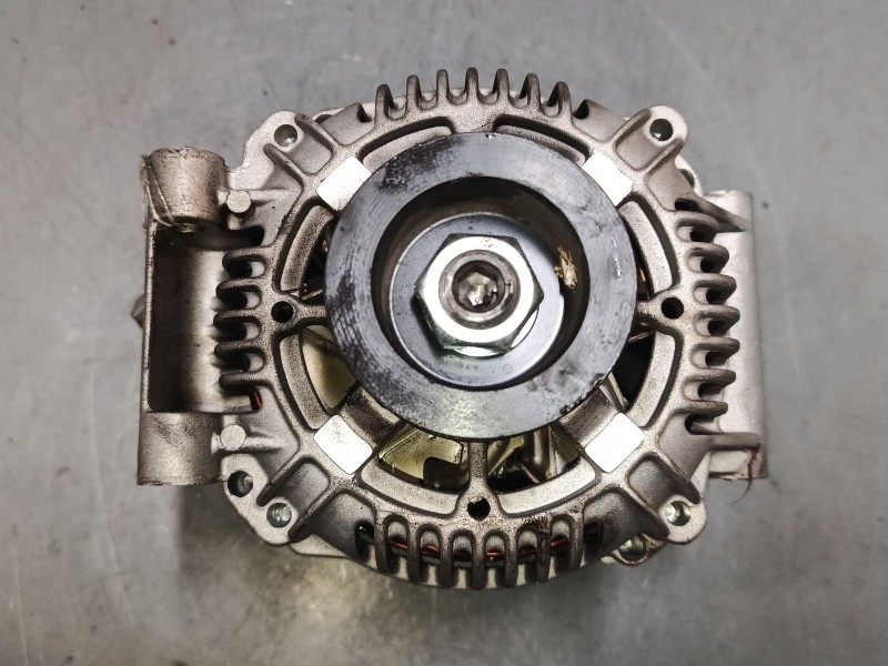 Recambio de alternador para renault clio ii (bb_, cb_) 1.4 (b/cb0c, b/cb0s) referencia OEM IAM   