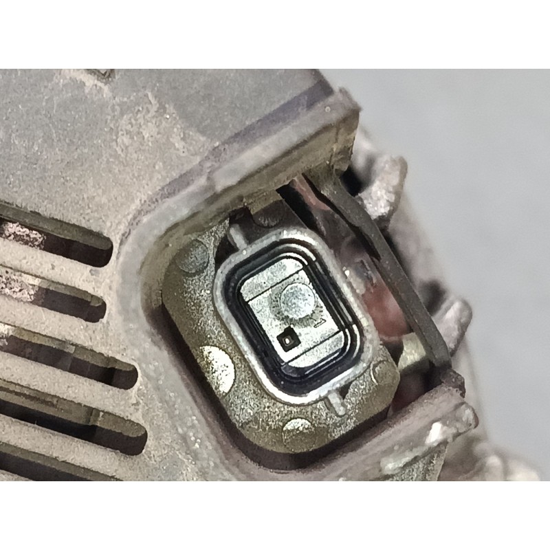 Recambio de alternador para renault kangoo / grand kangoo ii (kw0/1_) 1.5 dci 85 (kw0k, kw0l, kw0b) referencia OEM IAM H606272A 