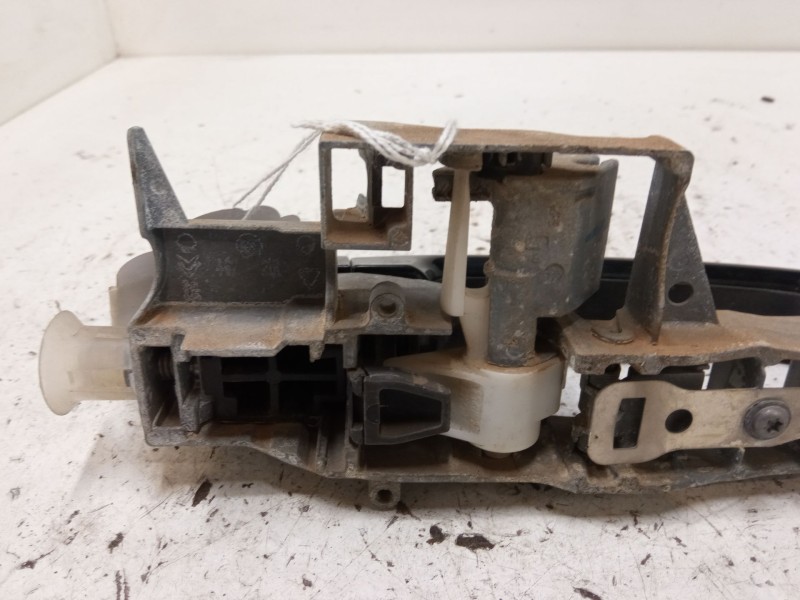 Recambio de maneta exterior puerta trasera izquierda para peugeot 3008 i monospace (0u_) 1.6 vti referencia OEM IAM   