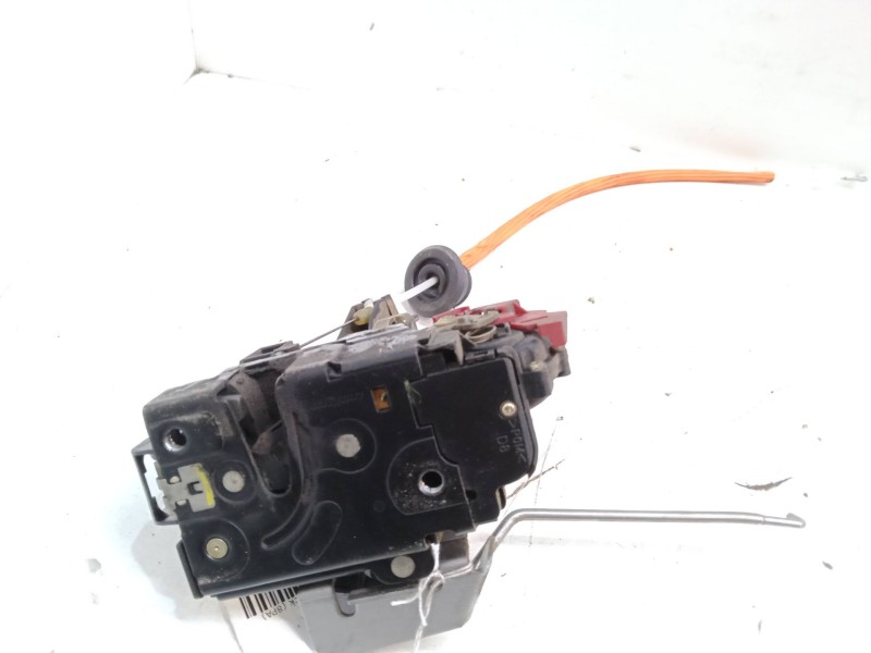 Recambio de cerradura puerta delantera derecha para audi a3 sportback (8pa) 1.6 fsi referencia OEM IAM   