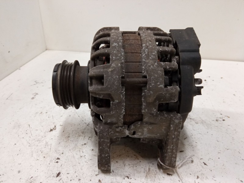 Recambio de alternador para renault clio iv (bh_) 1.2 16v referencia OEM IAM 231003730R  