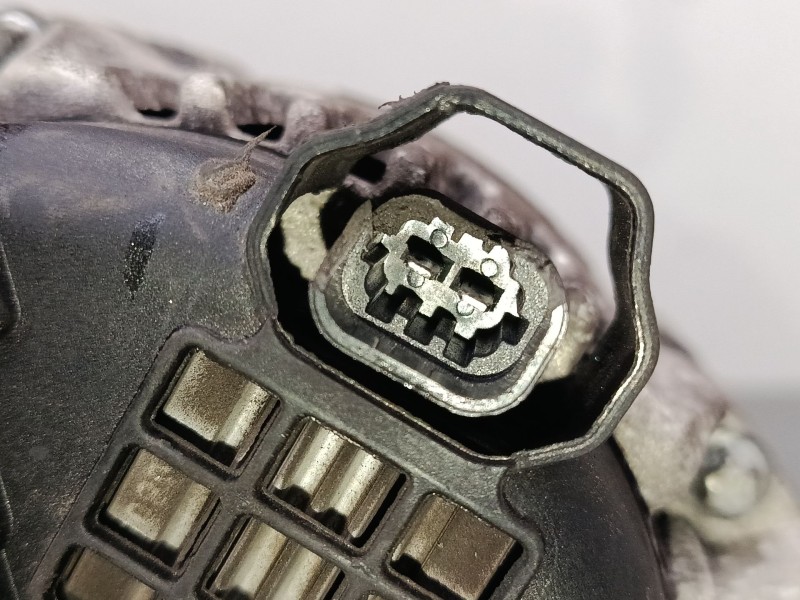 Recambio de alternador para opel astra j (p10) 1.4 turbo (68) referencia OEM IAM   