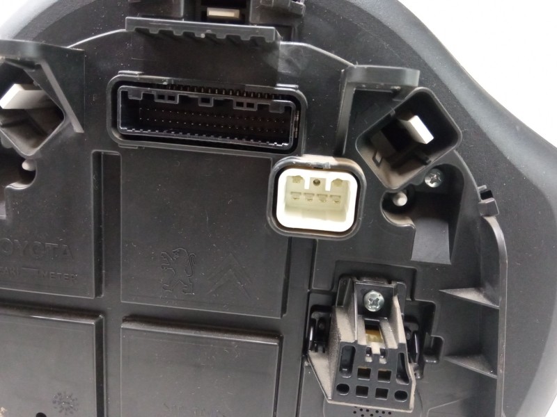 Recambio de cuadro instrumentos para peugeot 108 1.2 referencia OEM IAM 769167320U  