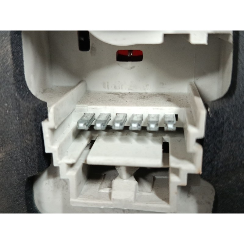 Recambio de piloto trasero derecho para renault clio ii (bb_, cb_) 1.2 16v (bb05, bb0w, bb11, bb27, bb2t, bb2u, bb2v, cb05,... r