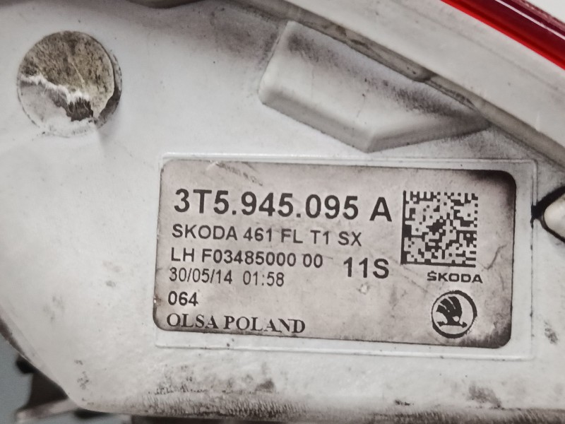 Recambio de piloto trasero izquierdo para skoda superb ii (3t4) 2.0 tdi 16v referencia OEM IAM 3T5945095A  