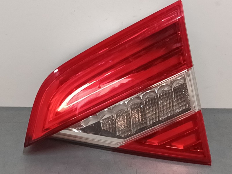 Recambio de piloto trasero porton derecho para skoda superb ii (3t4) 2.0 tdi 16v referencia OEM IAM 3T5945094A  