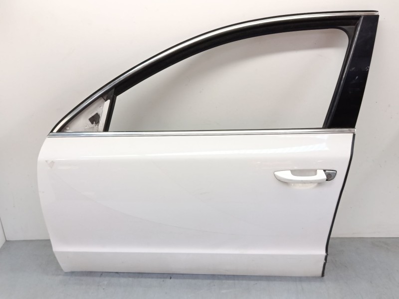 Recambio de puerta delantera izquierda para skoda superb ii (3t4) 2.0 tdi 16v referencia OEM IAM   