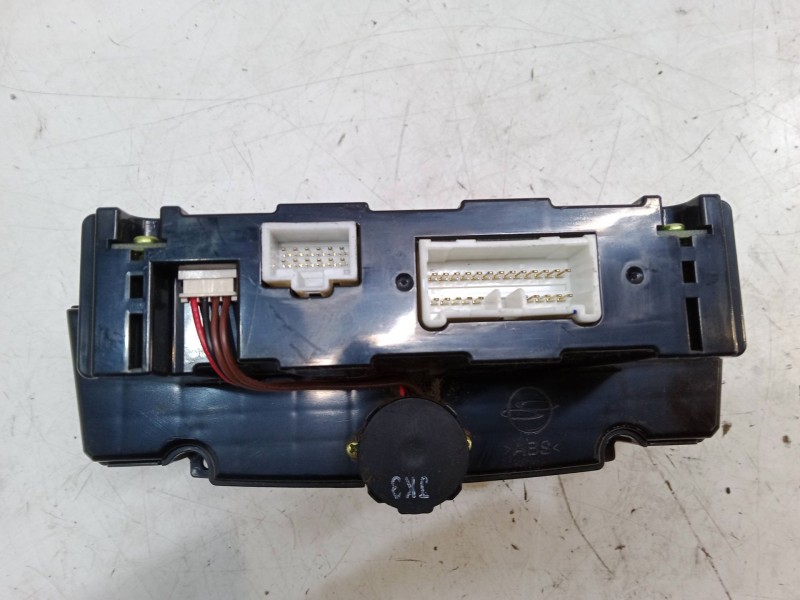 Recambio de mando climatizador para ssangyong korando (ck) 2.0 e-xdi referencia OEM IAM 68740-34101  