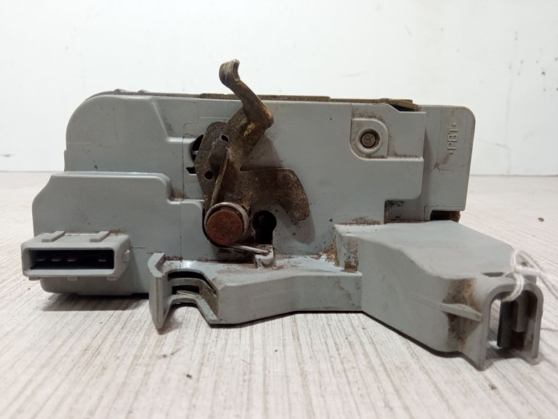 Recambio de cerradura puerta trasera derecha para peugeot 307 (3a/c) 2.0 hdi 90 referencia OEM IAM    Recambio de cerradura puerta trasera derecha para peugeot 307 (3a/c) 2.0 hdi 90 referencia OEM IAM