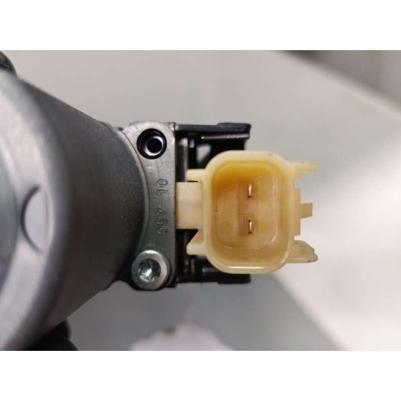 Recambio de motor elevaluna delantero derecho para ford fiesta vi (cb1, ccn) 1.4 tdci referencia OEM IAM 0130822407  