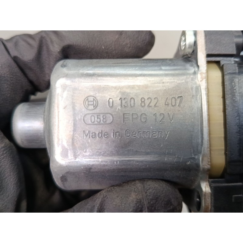 Recambio de motor elevaluna delantero derecho para ford fiesta vi (cb1, ccn) 1.4 tdci referencia OEM IAM 0130822407  