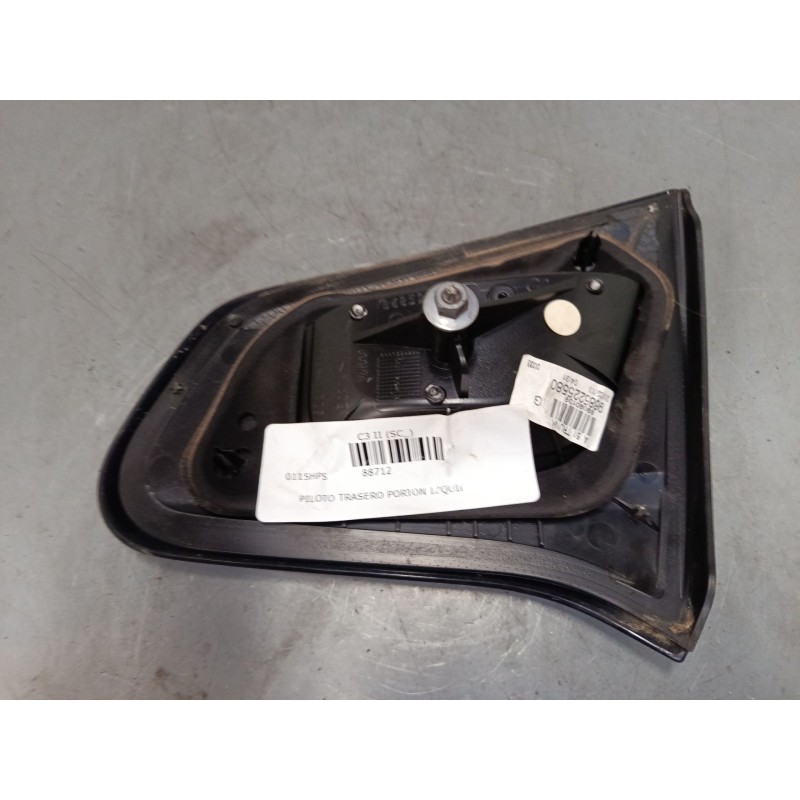 Recambio de piloto trasero porton izquierdo para citroën c3 ii (sc_) 1.2 vti 82 referencia OEM IAM 9685225580  