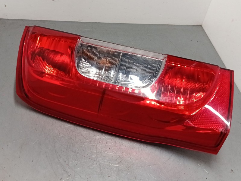 Recambio de piloto trasero izquierdo para peugeot bipper (aa_) 1.4 hdi referencia OEM IAM 01353206080 13201F 