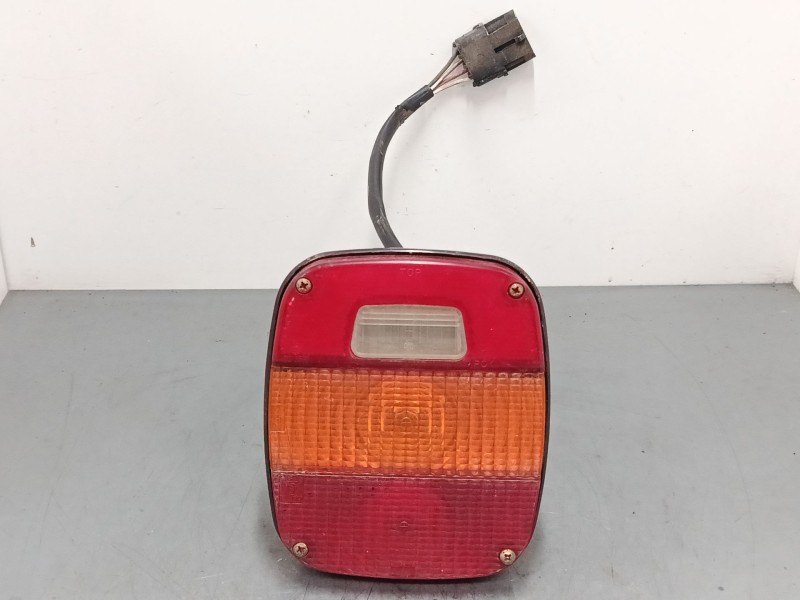 Recambio de piloto trasero derecho para jeep wrangler i (yj, sj_) 4.0 referencia OEM IAM   