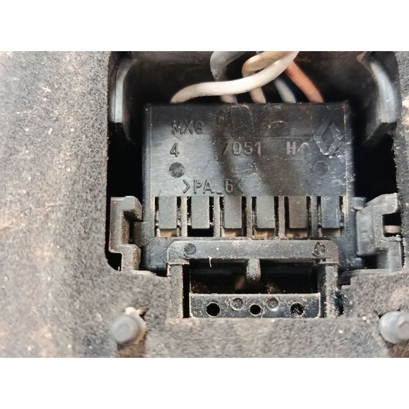 Recambio de piloto trasero derecho para renault scénic ii (jm0/1_) 1.5 dci (jm1e, jm16) referencia OEM IAM 8200474327A  