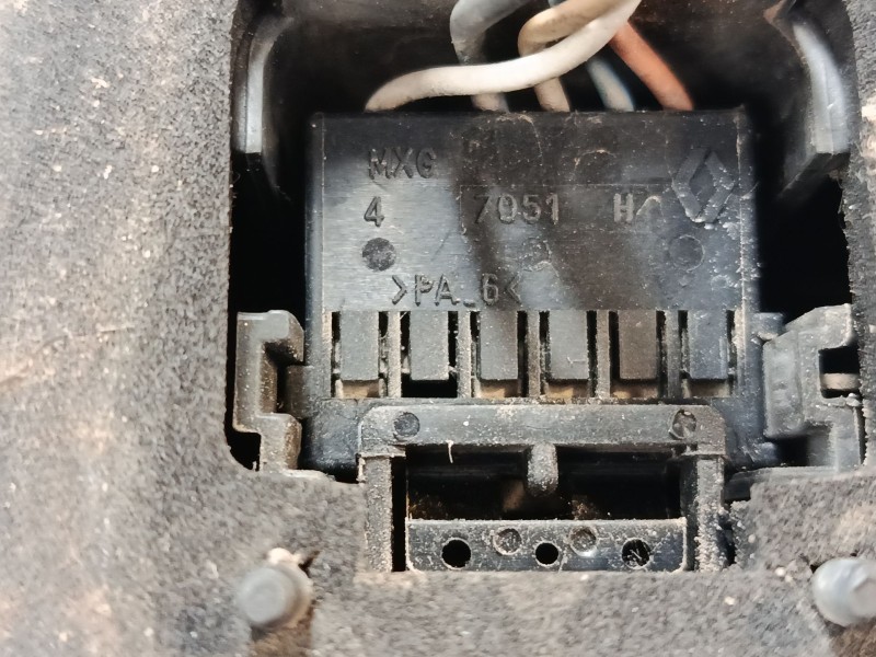 Recambio de piloto trasero derecho para renault scénic ii (jm0/1_) 1.5 dci (jm1e, jm16) referencia OEM IAM 8200474327A  