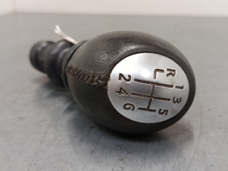 Recambio de pomo palanca cambio para renault scénic ii (jm0/1_) 1.5 dci (jm1e, jm16) referencia OEM IAM   