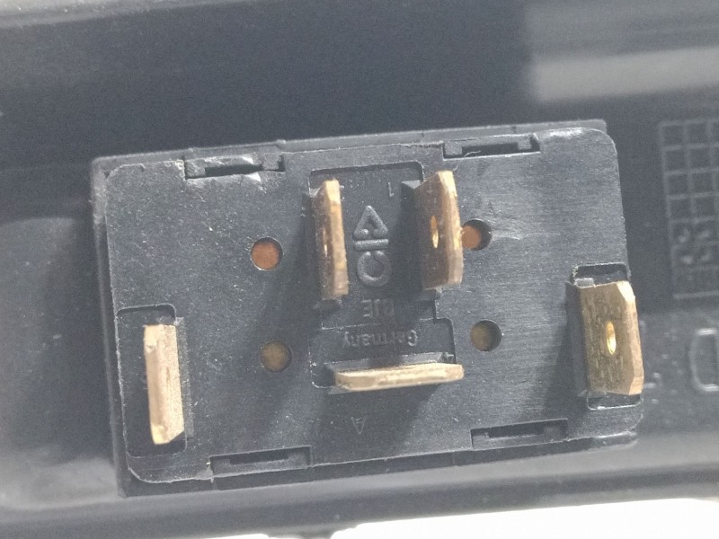 Recambio de mando elevalunas delantero derecho para seat ibiza ii (6k1) 1.6 i referencia OEM IAM 6K0867172AIND7  