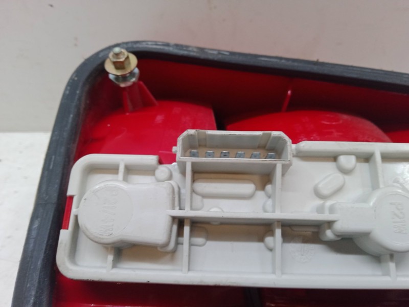 Recambio de piloto trasero izquierdo para skoda fabia i (6y2) 1.4 16v referencia OEM IAM   