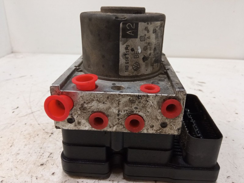 Recambio de abs para seat altea (5p1) 1.9 tdi referencia OEM IAM 1K0614117J  