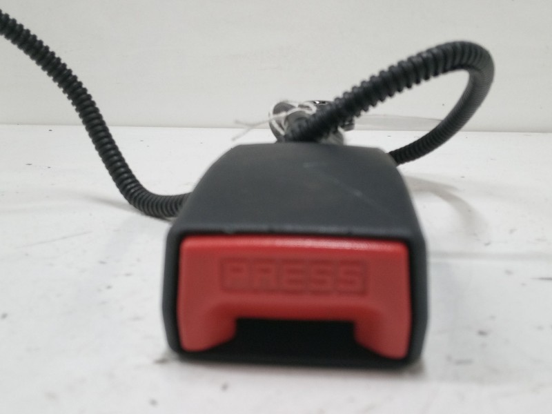 Recambio de anclaje cinturon delantero derecho para kia picanto iii (ja) 1.0 referencia OEM IAM   