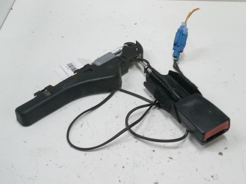 Recambio de anclaje cinturon delantero izquierdo para citroën c3 i (fc_, fn_) 1.4 i referencia OEM IAM   