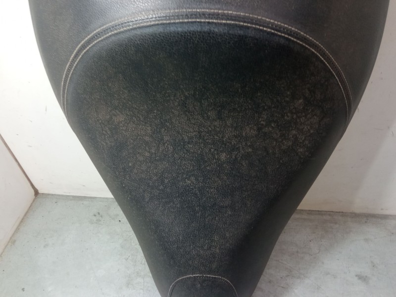 Recambio de asiento para suzuki uh uh 200 burgman (c9) referencia OEM IAM   