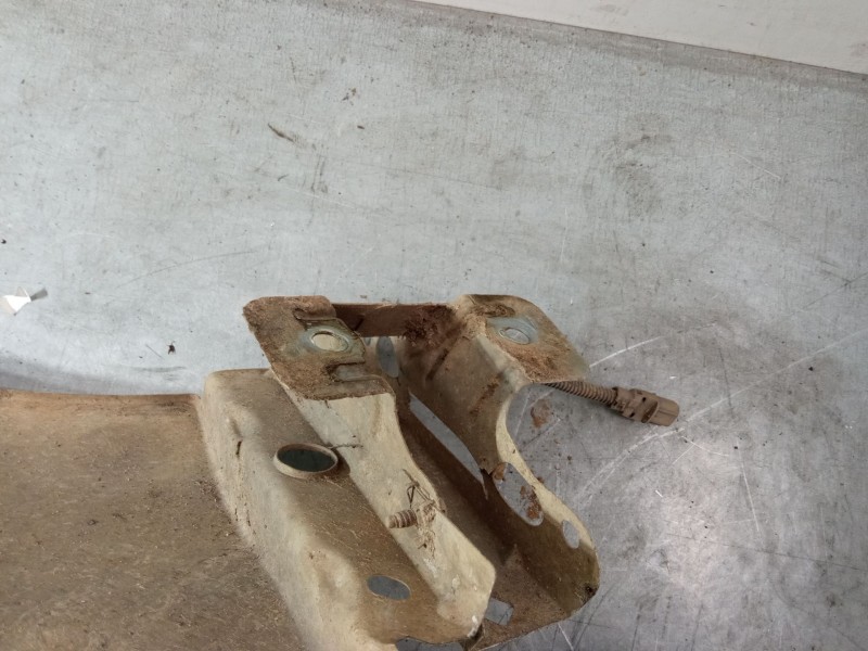 Recambio de aleta delantera derecha para nissan primastar furgoneta (x83) 1.9 dci 100 referencia OEM IAM   