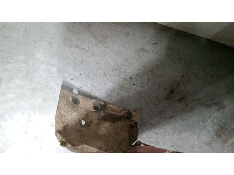 Recambio de aleta delantera derecha para dodge caliber 2.0 crd referencia OEM IAM   