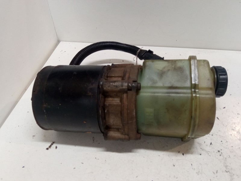 Recambio de bomba servodireccion para renault kangoo (kc0/1_) d 65 1.9 (kc0e, kc02, kc0j, kc0n) referencia OEM IAM 103042610U  