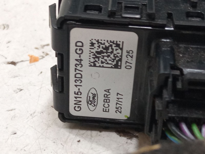 Recambio de boton park assist para ford ecosport 1.0 ecoboost referencia OEM IAM GN1513D734GD  