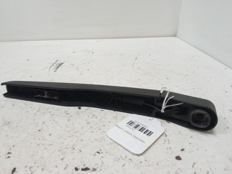 Recambio de brazo limpia trasero para ford ecosport 1.0 ecoboost referencia OEM IAM   