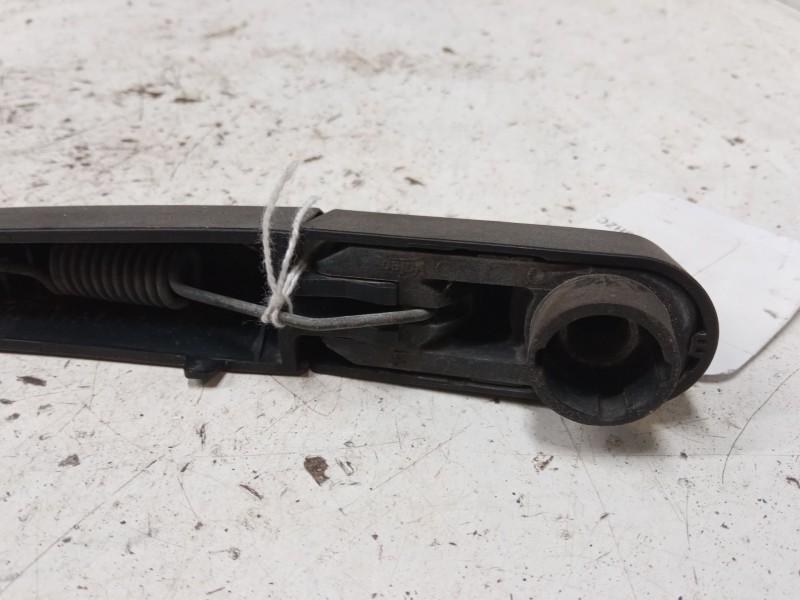 Recambio de brazo limpia trasero para dacia sandero ii (b8_) 1.5 dci 75 / blue dci 75 (b8jw, b8m4, b8ah, b8m7, b8m6) referencia 