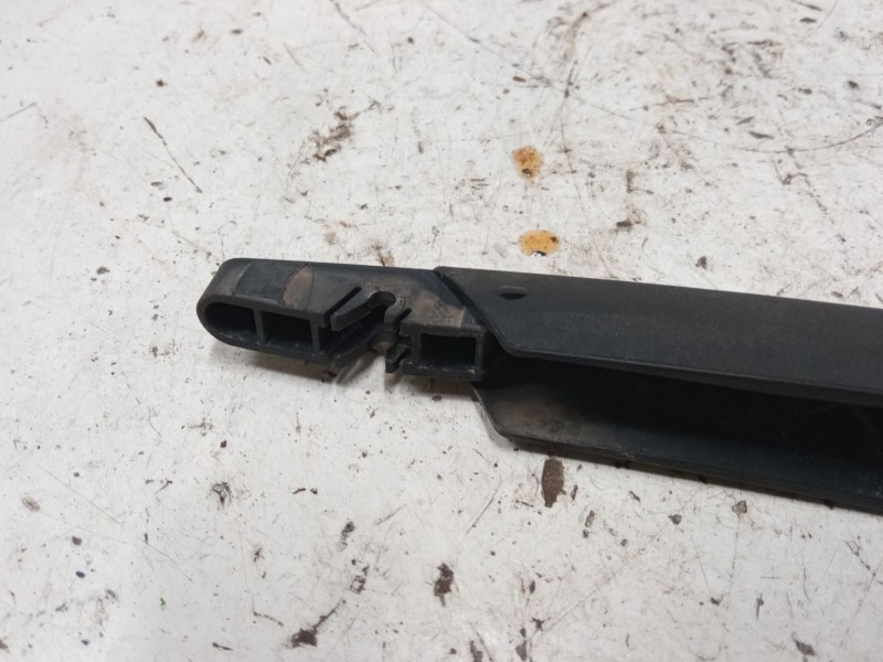 Recambio de brazo limpia trasero para dacia sandero ii (b8_) 1.5 dci 75 / blue dci 75 (b8jw, b8m4, b8ah, b8m7, b8m6) referencia 