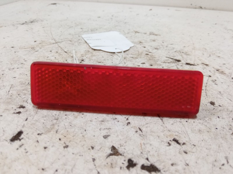 Recambio de catadioptrico trasero derecho para nissan primastar furgoneta (x83) 1.9 dci 100 referencia OEM IAM 7700353184  