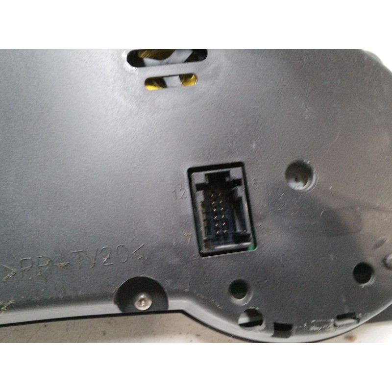 Recambio de cuadro instrumentos para saab 9-3 (ys3f, e79, d79, d75) 1.9 tid referencia OEM IAM 70402046  