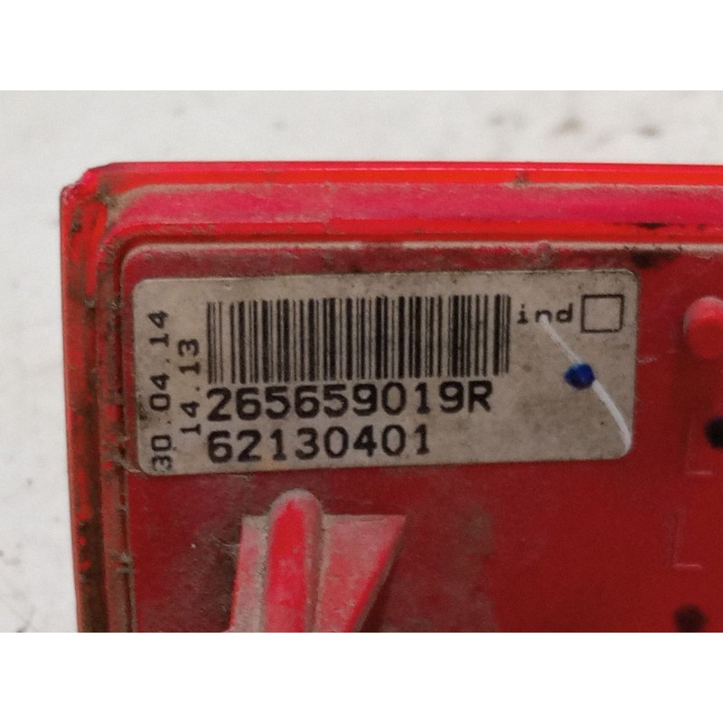 Recambio de catadioptrico trasero izquierdo para dacia sandero ii (b8_) 1.5 dci 75 / blue dci 75 (b8jw, b8m4, b8ah, b8m7, b8m6) 