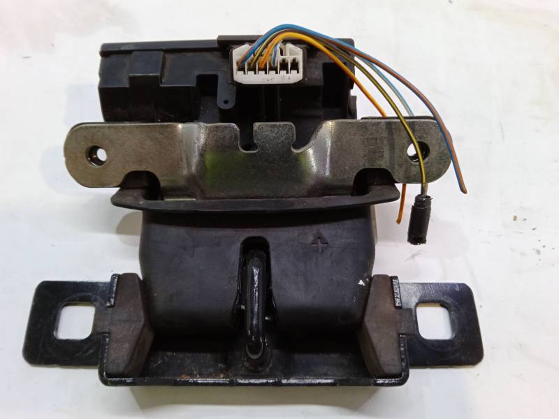 CERRADURA MALETERO / PORTON 