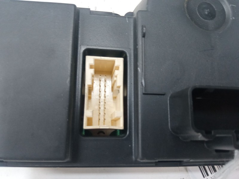 Recambio de mando climatizador para renault megane ii coupé-cabriolet (em0/1_) 1.5 dci (em1e) referencia OEM IAM 8200413906  