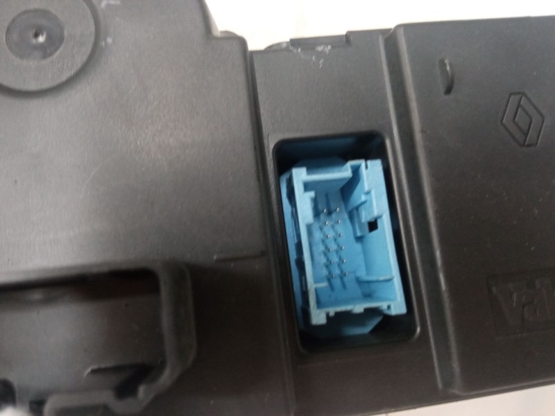 Recambio de mando climatizador para renault megane ii coupé-cabriolet (em0/1_) 1.5 dci (em1e) referencia OEM IAM 8200413906  
