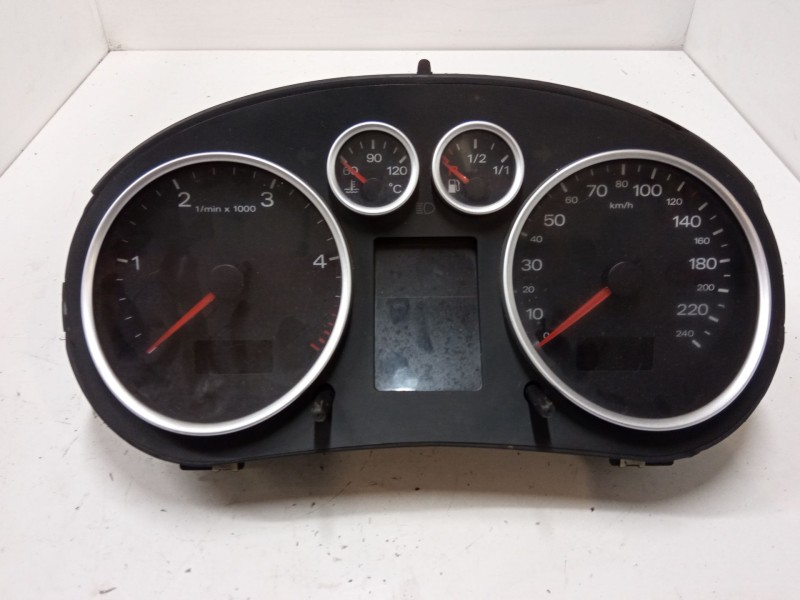 Recambio de cuadro instrumentos para audi a2 (8z0) 1.4 tdi referencia OEM IAM 110080192  