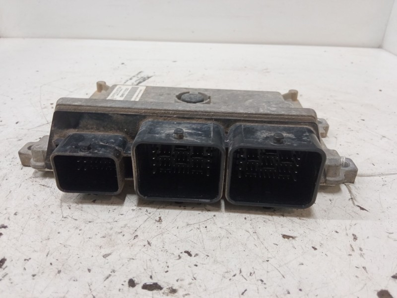 Recambio de centralita motor uce para peugeot 108 1.2 referencia OEM IAM 9691806980  