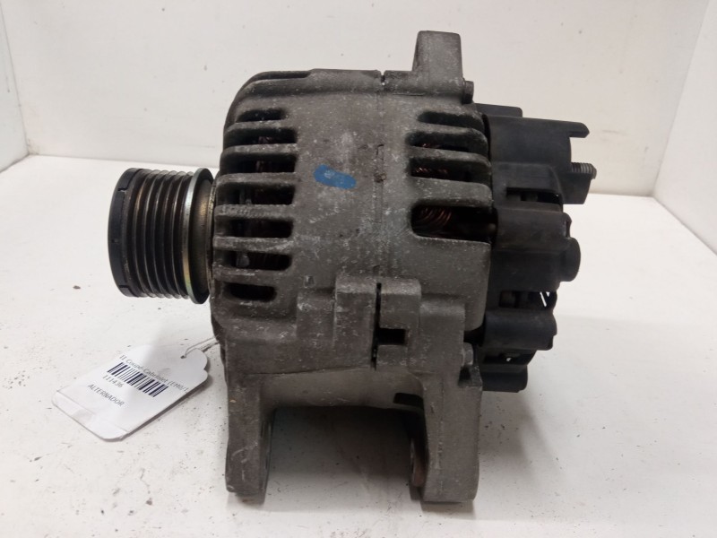 Recambio de alternador para renault megane ii coupé-cabriolet (em0/1_) 1.5 dci (em1e) referencia OEM IAM 8200667614  