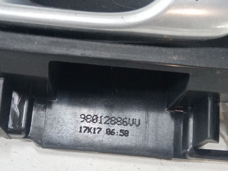 Recambio de maneta interior puerta delantera izquierda para citroën c3 iii (sx) 1.6 bluehdi 75 referencia OEM IAM 98012886VV  