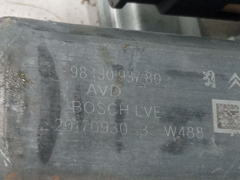 Recambio de elevalunas electrico delantero derecho para citroën c3 iii (sx) 1.6 bluehdi 75 referencia OEM IAM 9813093780  