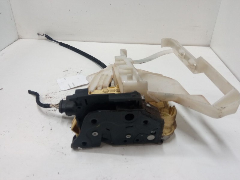 Recambio de cerradura puerta delantera izquierda para volkswagen passat b6 (3c2) 2.0 tdi 16v referencia OEM IAM 3C1B37015A  